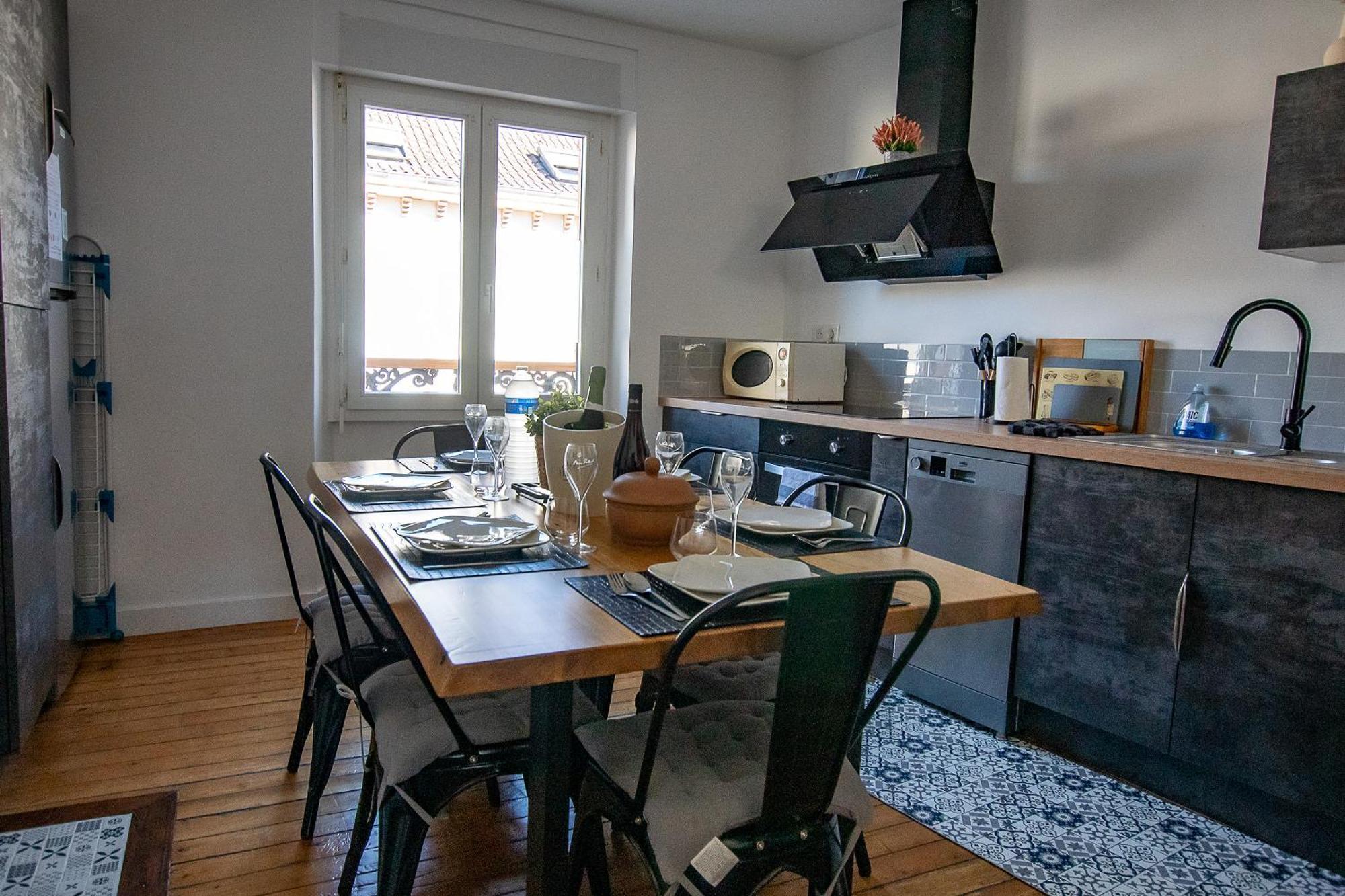 Le Charme Des Berceaux Apartment Еперне Екстериор снимка