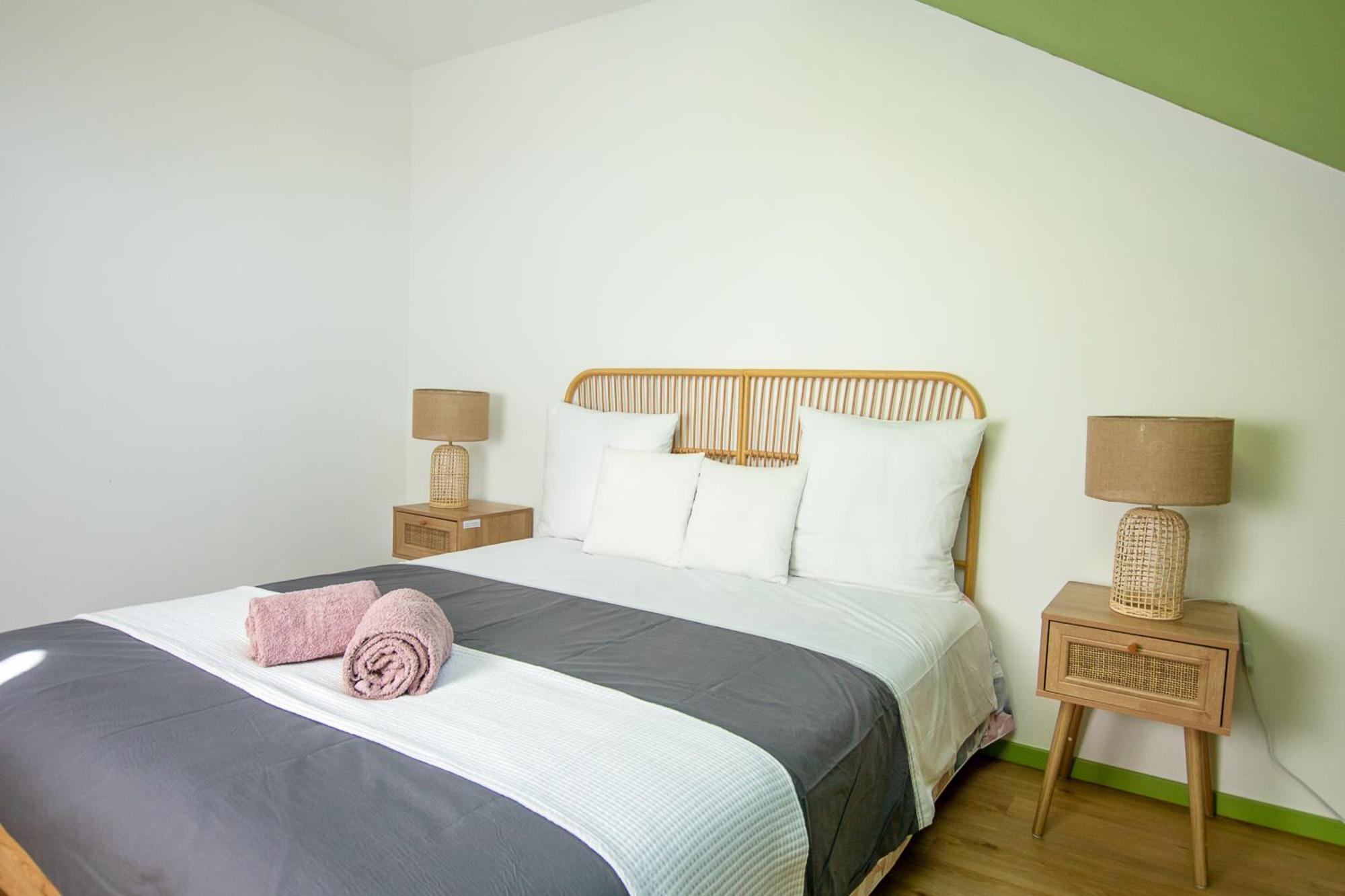 Le Charme Des Berceaux Apartment Еперне Екстериор снимка